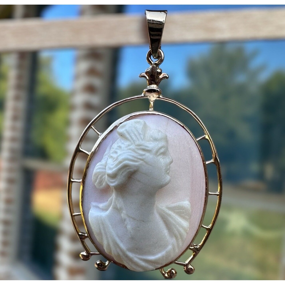 Antique Art Deco Pink Shell Cameo Pendant 1 5/16"‎ Stamped 18k Yellow Gold 4.2g